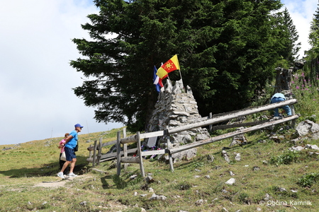 12-Spominska slovesnost na Menini planini (33)